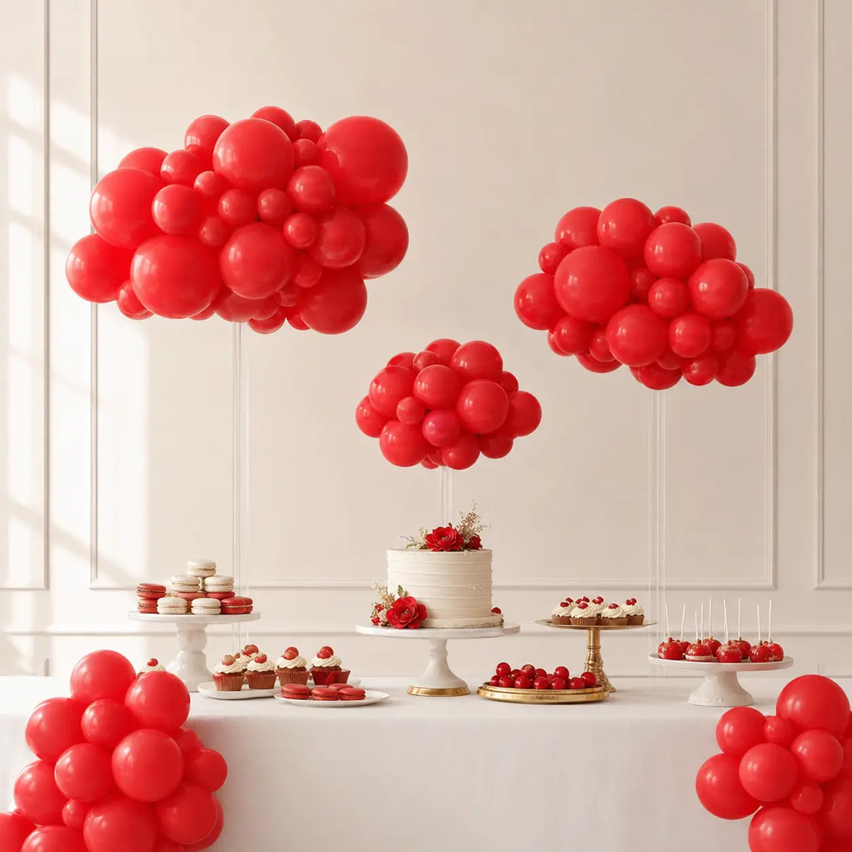Red Balloon Decoration Set