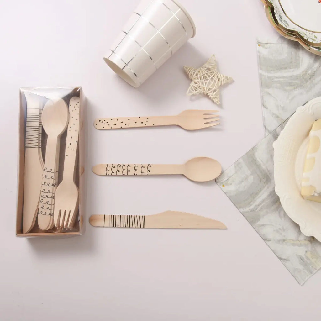 Patterned Wooden Cutlery Set – 24 Pieces