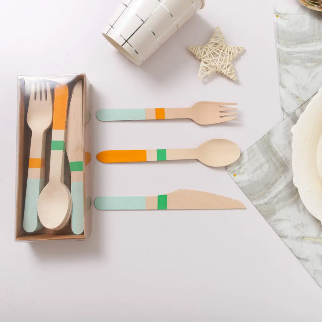 Patterned Wooden Cutlery Set – 24 Pieces